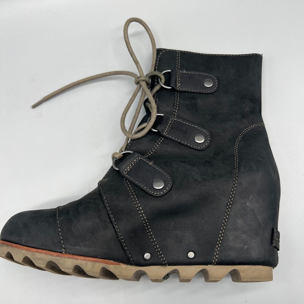 Sorel Black Lace-Up Ankle Boots with Tan Sole - Picture 7 of 9